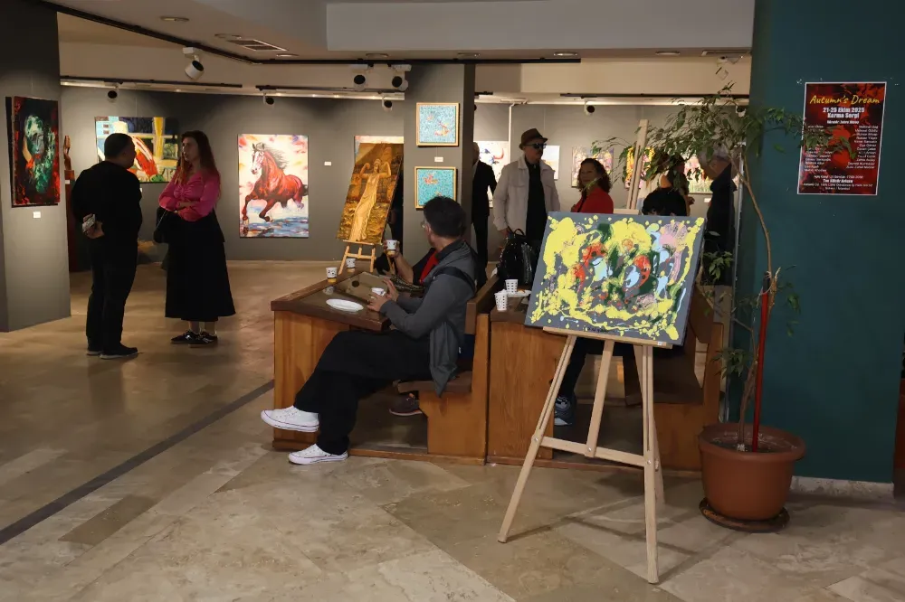 “Autumn’s Dream” Sonbaharın Duygusal Dokunuşunu Sanata Taşıdı