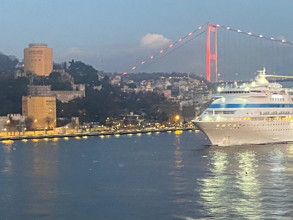 KRUVAZİYER TURİZMİNİN YIL SONU HEDEFİ 1.5 MİLYON ZİYARETÇİYE ULAŞMAK!